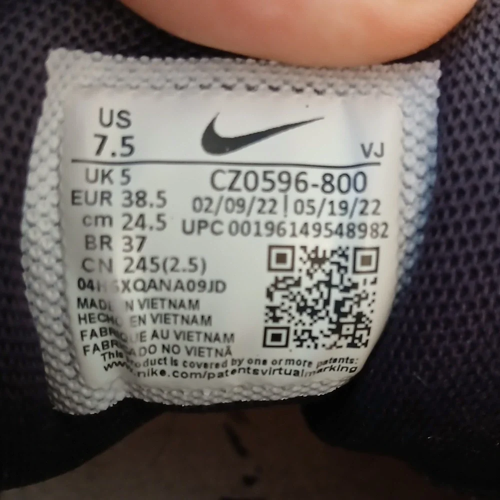 Nike Free Metcon 4 Womens 7.5 Peach Cream Volt Training Shoes CZ0596-800